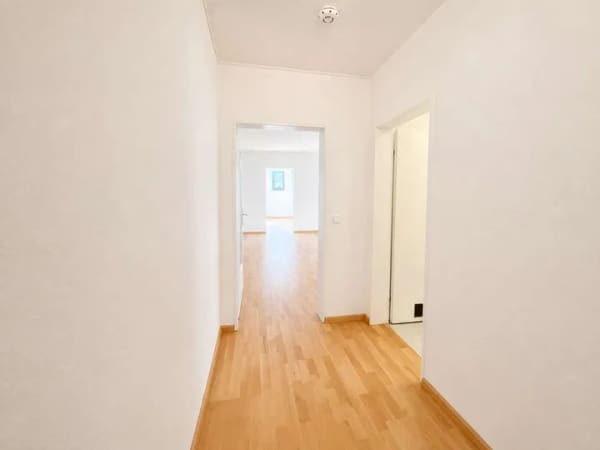 Immobilie in Kirchzarten - Renovierte 2-Zimmer-Wohnung mit Terrasse in Kirchzarten - Bild 3