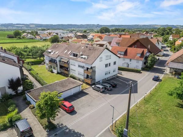 Immobilie in Baienfurt - Renovierte 4-Zimmer-Wohnung mit Balkon in beliebter Wohnlage von Baindt-Schachen - Bild 0