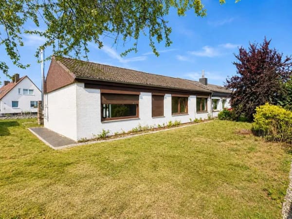 Immobilie in Laboe - Ostseenah wohnen: Winkelbungalow mit Garten, Garage und viel Potenzial - Bild 4