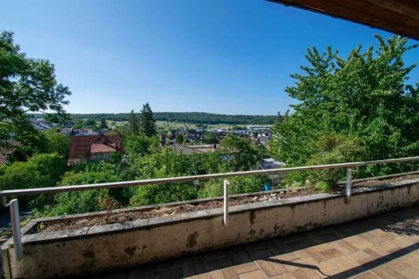 Immobilie in Niefern-Öschelbronn - Großes Haus mit Aussicht und möglicher Einliegerwohnung zum  selber gestalten - Bild 4
