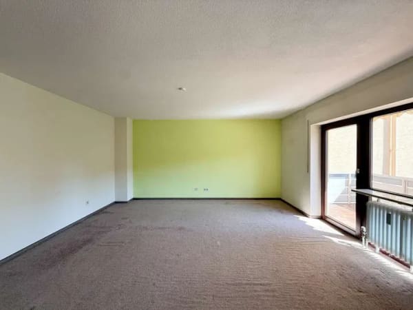 Immobilie in Nördlingen - Nördlingen: 3,5-Zimmerwohnung im 1. OG mit Balkon und Tiefgaragenstellplatz - Bild 2