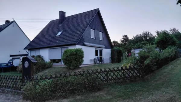 Immobilie in Irmenach - Provisionsfreies 1- bis 2-Familienhaus mit Weitblick, Sauna und 2. Grundstück. Schönste Lage im Ort. - Bild 1