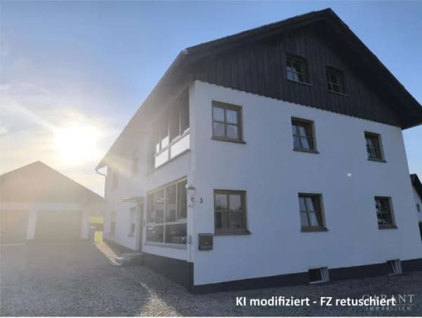 Immobilie in Breitenberg - Idyllisches Zweifamilienhaus mit großzügigem Grundstück an sonnenreicher Lage - Bild 0