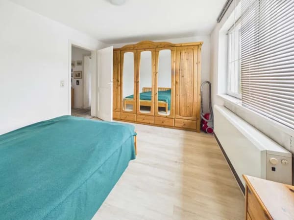 Immobilie in Nürtingen - 2-Zimmerwohnung mit Einbauküche und Stellplatz - Bild 4