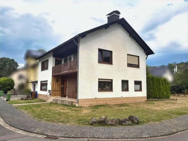 Immobilie in Waldbreitbach - Freistehendes Einfamilienhaus in ruhiger Wohnlage! - Bild 1
