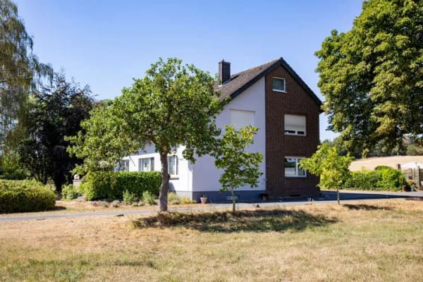 Immobilie in Bissendorf - Attraktives Zweifamilienhaus in Alleinlage mit großem Grundstück in Bissendorf / Jeggen - Bild 3