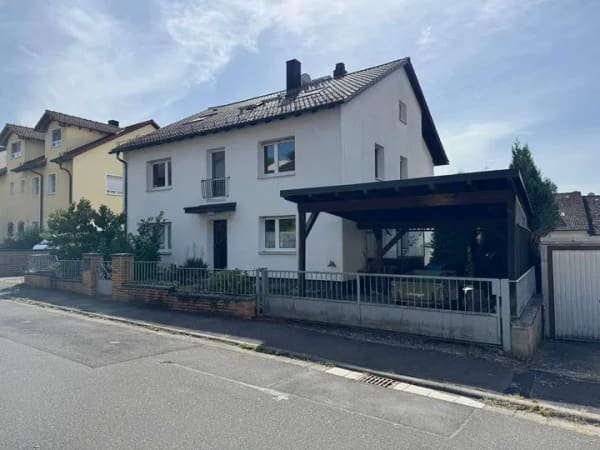 Immobilie in Goldbach - In begehrter Lage von Goldbach – großzügiges Wohnhaus mit vielseitigen Nutzungsmöglichkeiten - Bild 0