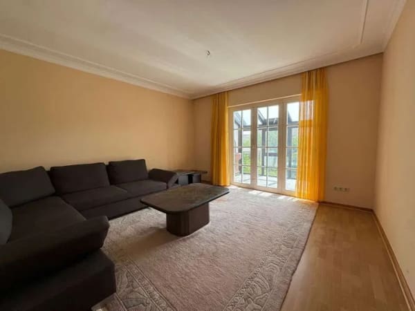 Immobilie in Goldbach - In begehrter Lage von Goldbach – großzügiges Wohnhaus mit vielseitigen Nutzungsmöglichkeiten - Bild 4