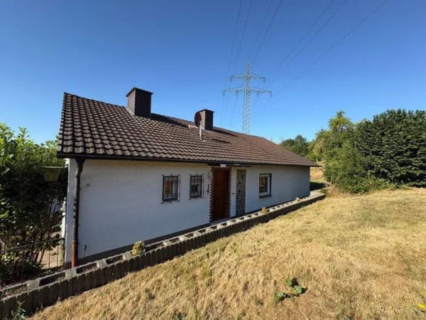 Immobilie in Felsberg - Großzügiges 1-2 Familienhaus in ruhiger Lage - Bild 2