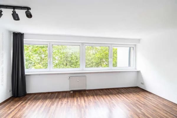 Immobilie in Neu-Isenburg - Kapitalanlage - Helle 1-Zimmer-Etagenwohnung mit Kellerraum in Neu-Isenburg - Bild 1