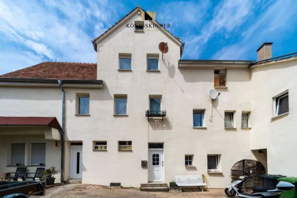 Immobilie in Bönnigheim - Historisches Bauernhaus mit Ausbau- und Neubaupotenzial - Bild 0
