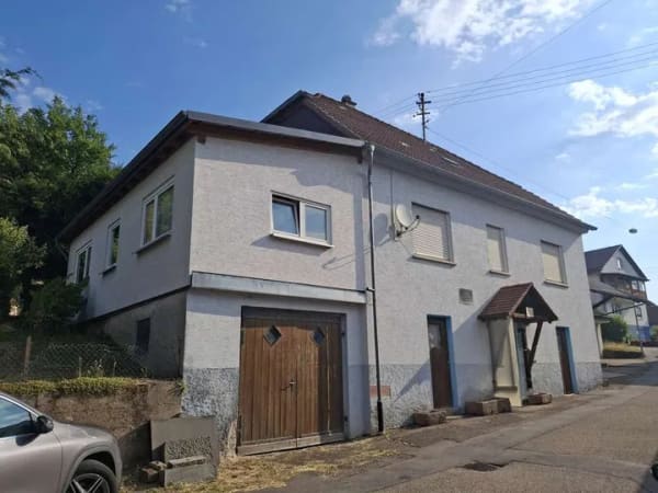 Immobilie in Schönbrunn - Ehemaliges Bauernhaus mit Nebengebäude in Schwanheim - Bild 1