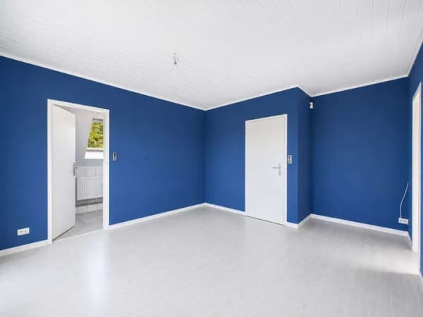 Immobilie in Hage - Gemütliche Dachgeschosswohnung mit großzügiger Dachterrasse in guter Wohnlage von Hage - Bild 1
