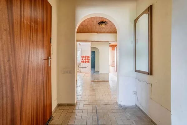 Immobilie in Kirchseeon - Renovierungsbedürftige 3-Zimmerwohnung mit viel Potenzial - KAUF GEGEN GEBOT - - Bild 4