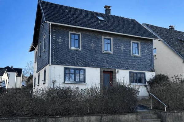 Immobilie in Niederfüllbach - Modernisiertes Einfamilienhaus mit Garten in Niederfüllbach - sofort einziehen und wohlfühlen - Bild 2