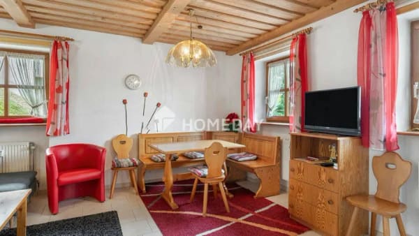 Immobilie in Hauzenberg - Wohnen mit Urlaubsgefühl: Terrasse, Sauna, Außenpool und Hallenbad - Bild 0