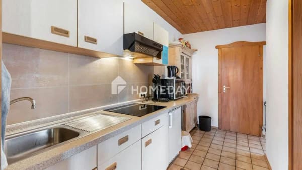 Immobilie in Hauzenberg - Wohnen mit Urlaubsgefühl: Terrasse, Sauna, Außenpool und Hallenbad - Bild 4