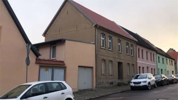 Immobilie in Nienburg (Saale) - Schönes Stadthaus in guter Lage - Bild 1