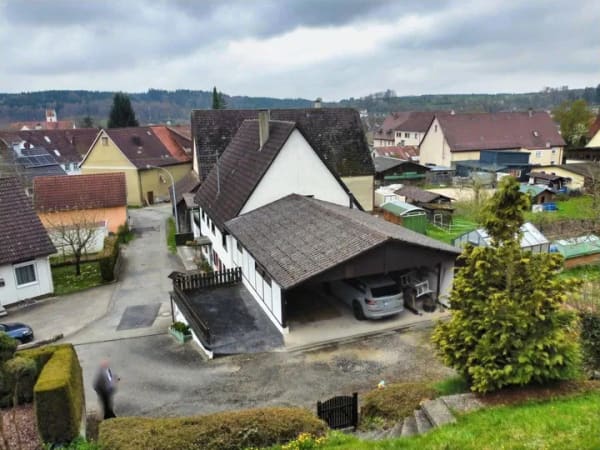 Immobilie in Sigmaringendorf - Historisches Wohnhaus mit viel Platz für Familie, Hobby und Handwerk - Bild 2