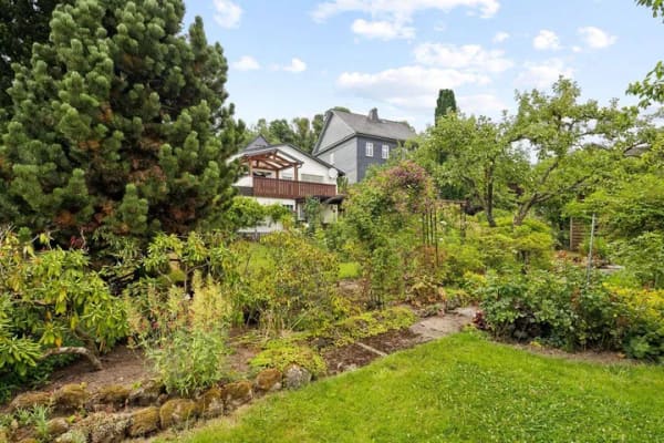 Immobilie in Merenberg - Wohnen im Grünen: Großzügiges Haus mit herrlichem Garten in Merenberg - Bild 3
