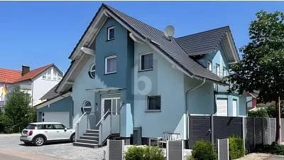 Immobilie in Schwanau - HELLER FAMILIENTRAUM MIT KLIMA & DURCHFAHRGARAGE - Bild 0