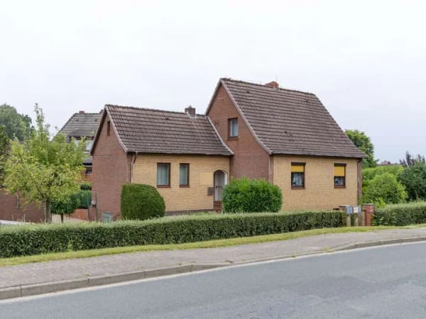 Immobilie in Syke - Naturnahes Einfamilienhaus mit guter Substanz und Modernisierungsbedarf - Bild 2