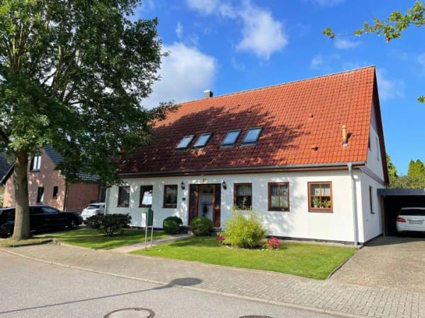 Immobilie in Neubukow - Modernes Zweifamilienhaus mit großem Grundstück  - Bild 0