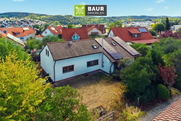 Immobilie in Gammertingen - Großzügiges Einfamilienhaus mit großem Garten, PV-Anlage und moderner Heizung in Gammertingen - Bild 1