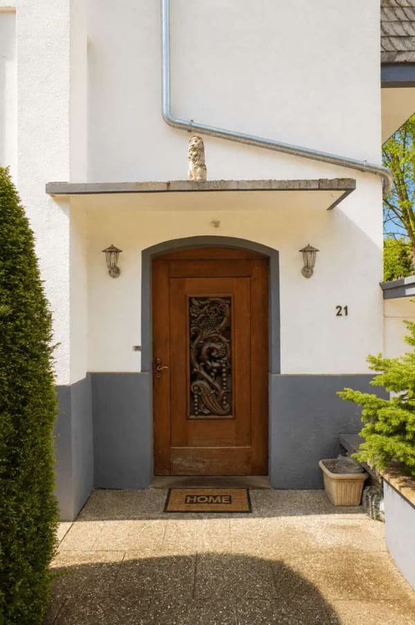 Immobilie in Hofheim am Taunus - Großzügige und moderne Hochparterre-Wohnung +58 m² Hobbykeller, Doppelgarage und großem Garten - Bild 1