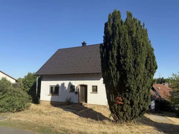 Immobilie in Schefflenz - Viel Platz und großes Potenzial – Sanierungsobjekt auf großzügigem Grundstück - Bild 0