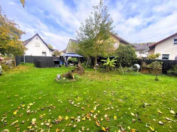 Immobilie in Kämpfelbach - ERSINGEN - Einfamilienhaus für Individualisten mit idyllischem Garten ! - Bild 2