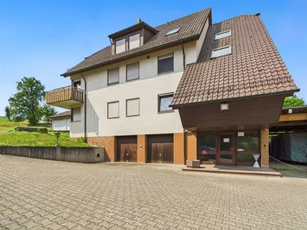 Immobilie in Ölbronn-Dürrn - 3 Immobilien + Scheune auf 11.800 qm Grundstück | Ölbronn - Bild 3