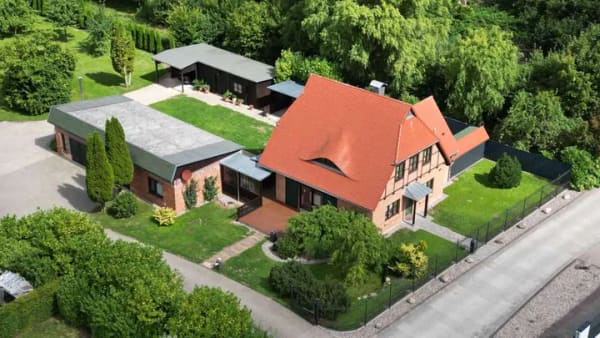 Immobilie in Bernitt - Exklusives Wohnen in Bützow mit großen Grundstück, Garage und Nebengebäude...ruhiges Wohnen und  - Bild 0