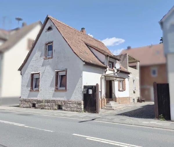 Immobilie in Babenhausen - Hergershausen: Vorderhaus mit großem Gartenanteil - Bild 0