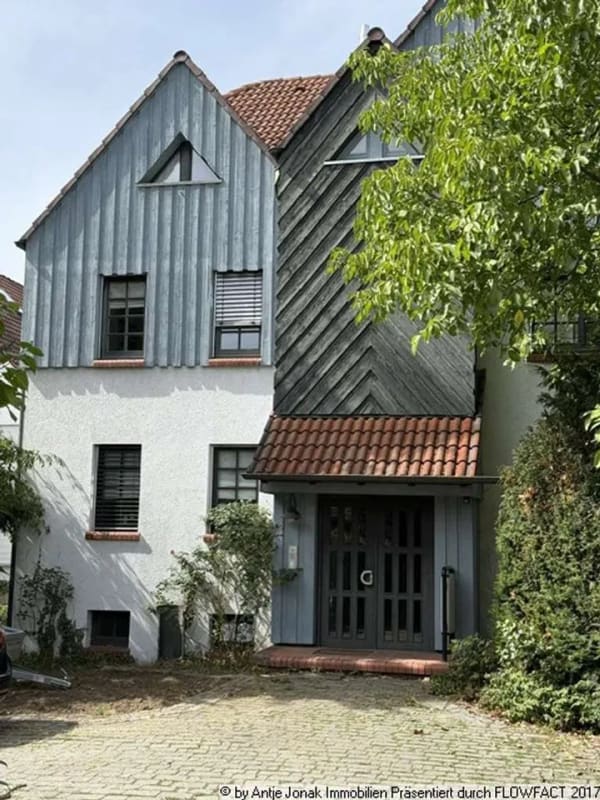 Immobilie in Wendlingen am Neckar - Charmante  2,5 Zimmer-Maisonette-Wohnung mit sonnigem Balkon in zentraler Lage von Wendlingen - Bild 0