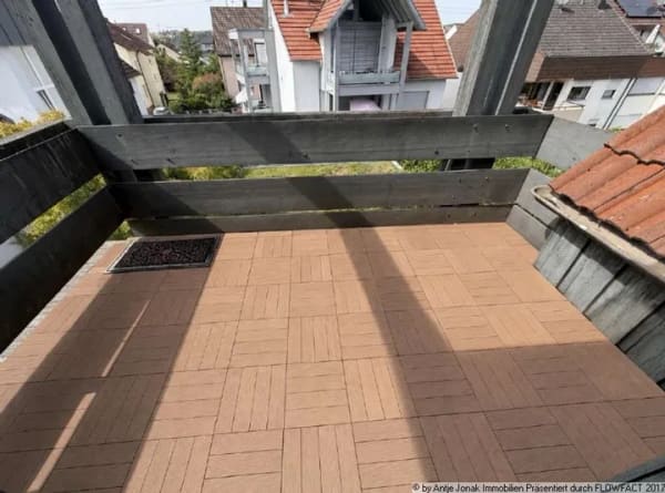 Immobilie in Wendlingen am Neckar - Charmante  2,5 Zimmer-Maisonette-Wohnung mit sonnigem Balkon in zentraler Lage von Wendlingen - Bild 1
