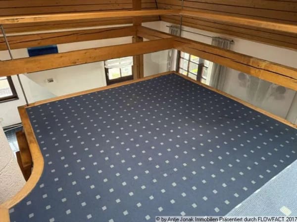 Immobilie in Wendlingen am Neckar - Charmante  2,5 Zimmer-Maisonette-Wohnung mit sonnigem Balkon in zentraler Lage von Wendlingen - Bild 4