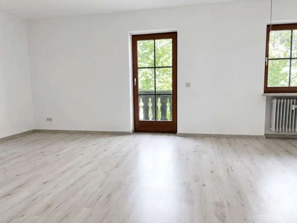 Immobilie in Aschau im Chiemgau - Helle, gemütliche 2-Zimmer-Wohnung mit Balkon am Fuße der Kampenwand. - Bild 3
