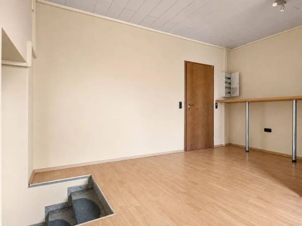 Immobilie in Kalletal - Mehrfamilienhaus mit drei Wohneinheiten und Gewerbeeinheit - vielseitige Kapitalanlage mit Potenzial! - Bild 2