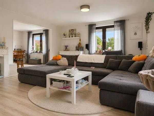 Immobilie in Kalletal - Mehrfamilienhaus mit drei Wohneinheiten und Gewerbeeinheit - vielseitige Kapitalanlage mit Potenzial! - Bild 4