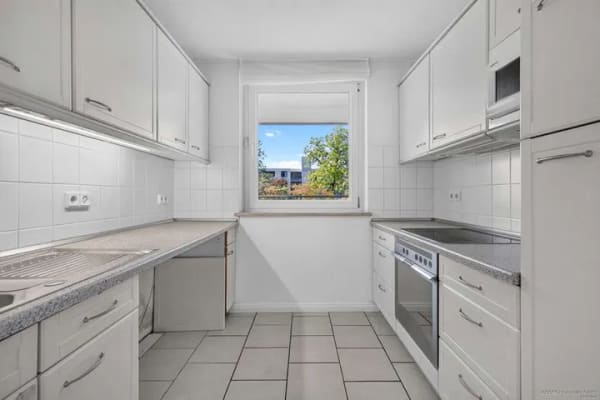 Immobilie in Haar - GEORGI: Helle 2-Zimmer-Wohnung in Haar – Südbalkon, Aufzug & Tiefgarage - Bild 4