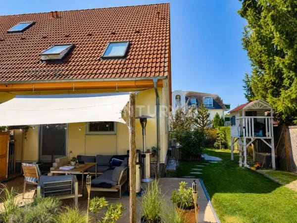 Immobilie in Panketal - Familientraum in Panketal – gepflegtes Reihenendhaus mit Pool & Ausbaupotenzial - Bild 1