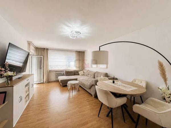 Immobilie in Hanau - Kapitalanlage mit Potenzial: Sanierungsbedürftige 3-Zimmer-Wohnung in Hanau - Bild 0