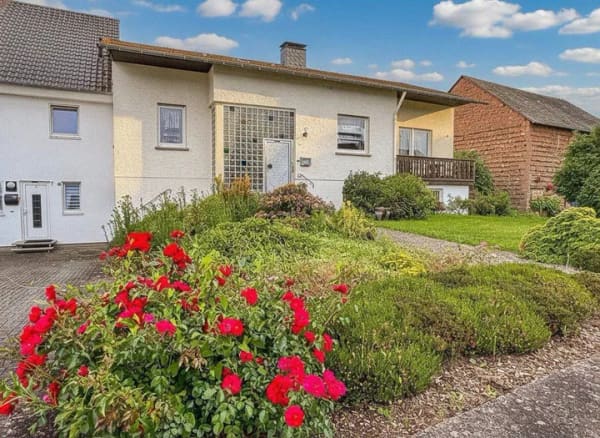 Immobilie in Wittlich - Rediteobjekt auch als Familien-Wohnhaus oder Wohnen mit Büro/Praxis = ein Haus mit zwei Einheiten - Bild 1