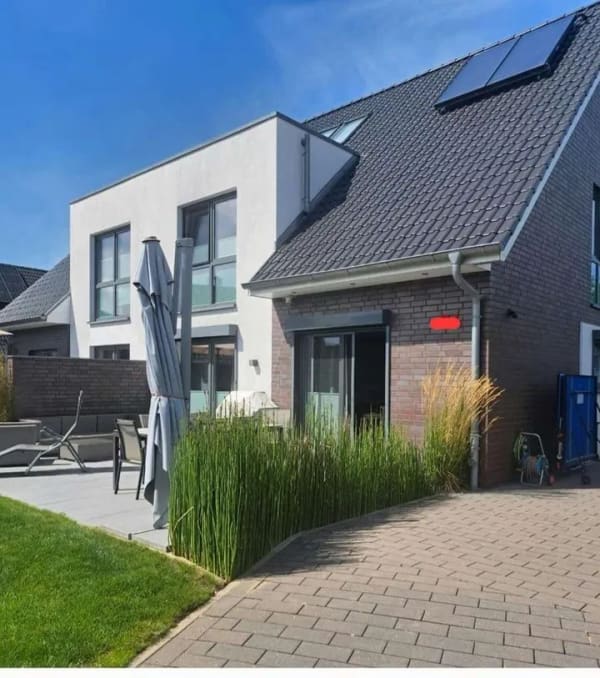 Immobilie in Kummerfeld - Exklusiv! Architekten-Doppelhaushälfte in Kummerfeld nähe Hamburg - Bild 0