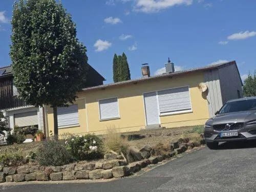 Immobilie in Waigolshausen - Einfamilienhaus in 97534 Waigolshausen (ID 10225) - Bild 0