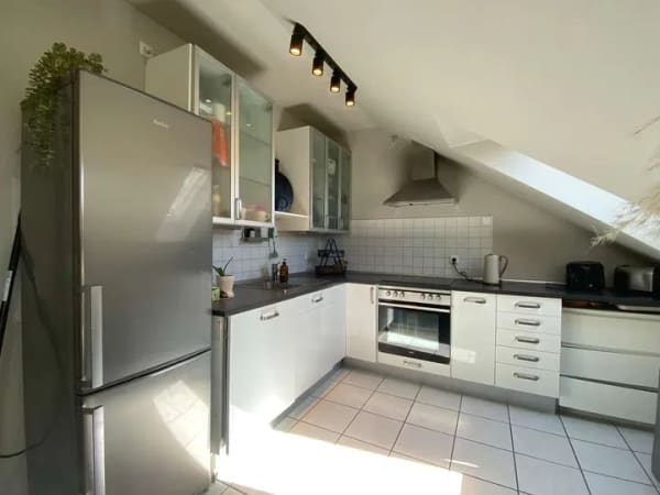 Immobilie in Rennerod - Sehr schöne Dachgeschosswohnung in Rennerod für Eigenutzer und Kapitalanleger - Bild 1