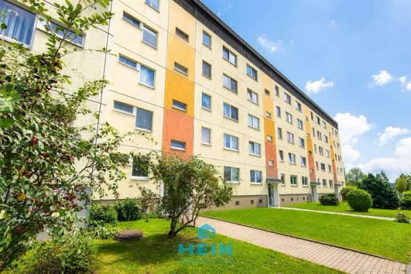 Immobilie in Lößnitz - Solide Kapitalanlage in gepflegter Wohnanlage – Balkon, Stellplatz und Mieter vorhanden - Bild 1
