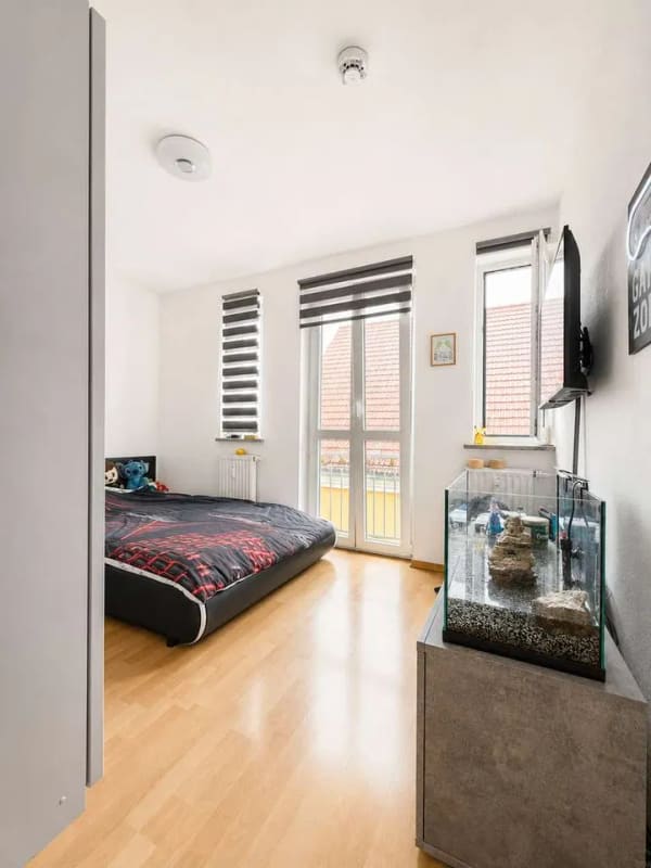 Immobilie in Markt Indersdorf - Lichtdurchflutete, schöne 4 Zi. Wohnung mit Balkon, EBK, Keller, Garage, Stellplatz nähe Marktplatz - Bild 3