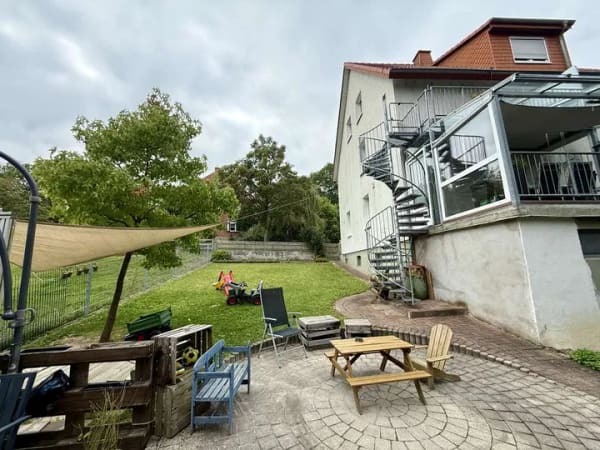 Immobilie in Büren - Raumwunder in der Natur. Sehr gepflegtes ZFH für die ganze Familie. - Bild 2
